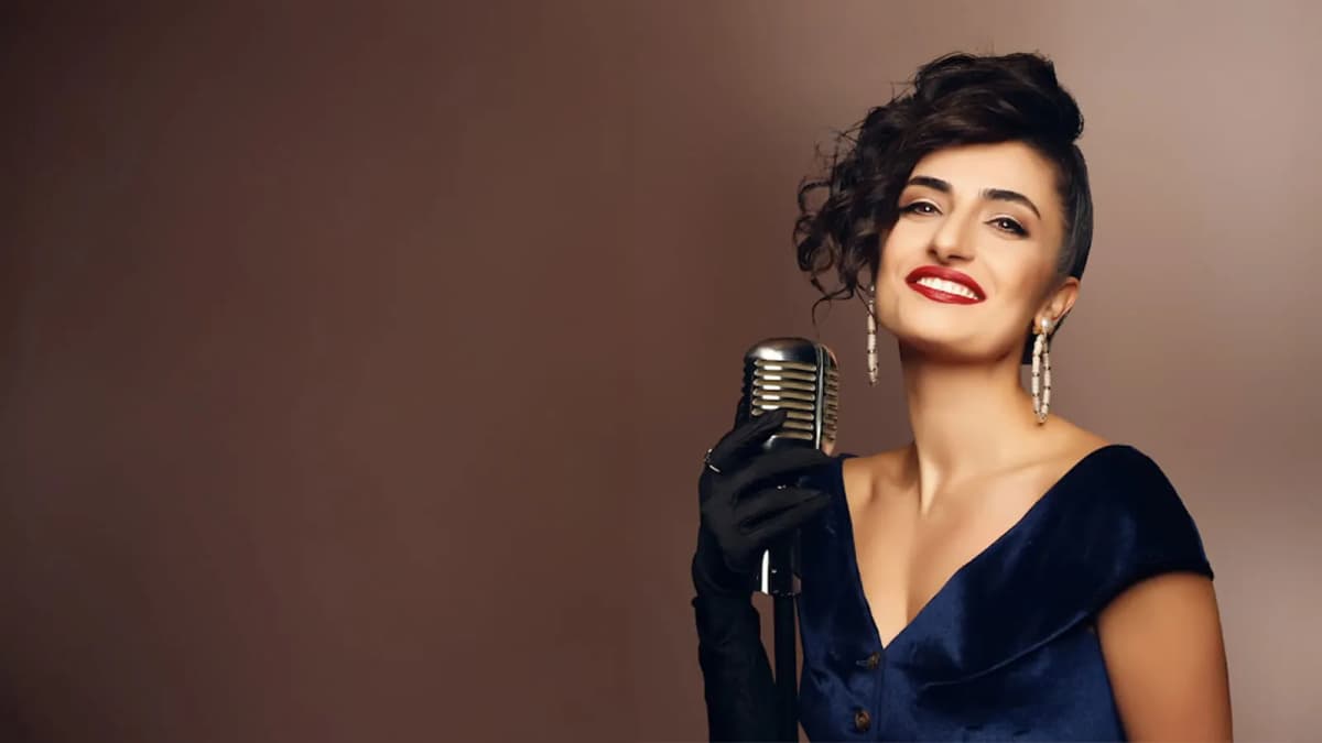 Yaprak Sayar